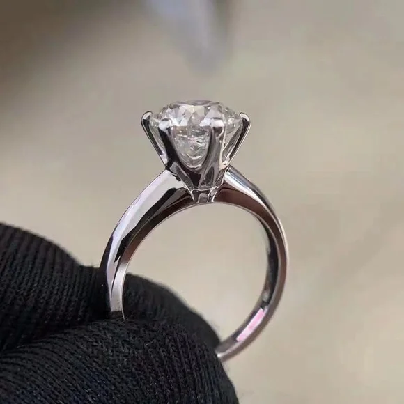 Platinum 3.0 carat Moissanite diamond Ring